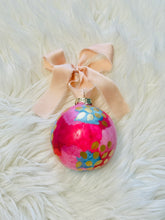 Load image into Gallery viewer, Ornament 11