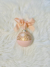 Load image into Gallery viewer, Ornament 30