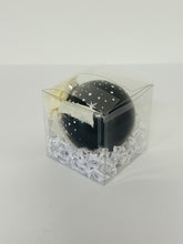 Load image into Gallery viewer, Ornament 16