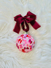 Load image into Gallery viewer, Ornament 9