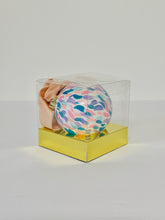 Load image into Gallery viewer, Ornament 32