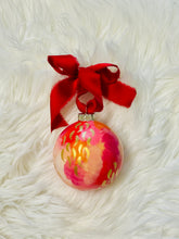 Load image into Gallery viewer, Ornament 18