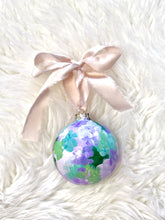 Load image into Gallery viewer, Ornament 2