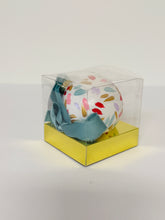 Load image into Gallery viewer, Ornament 27