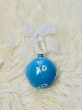 Load image into Gallery viewer, Ornament 4